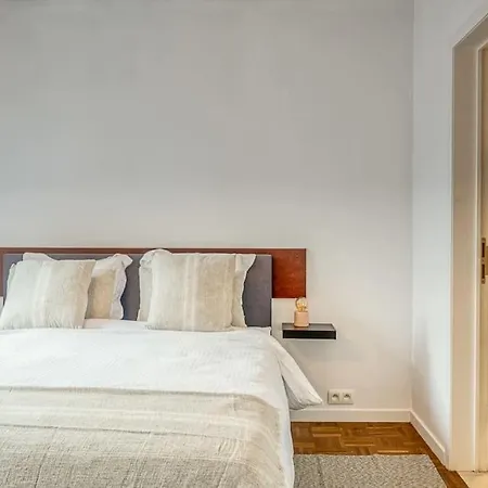 Smart And Cosy 4p In With Balcony * Antwerp