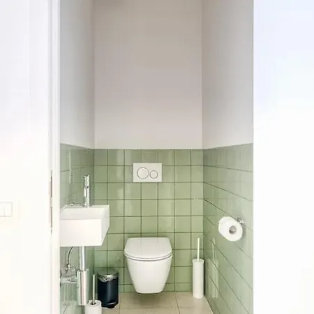 Apartment Smart And Cosy 4p In With Balcony *